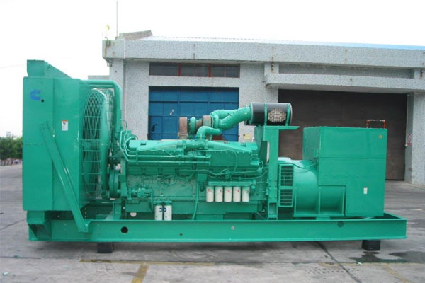 绥滨工厂发电机应急发电时如何更准确地检查发电机状态？