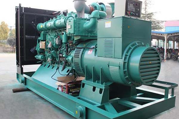 绥滨工厂发电机应急发电中如何优化燃油储备管理？